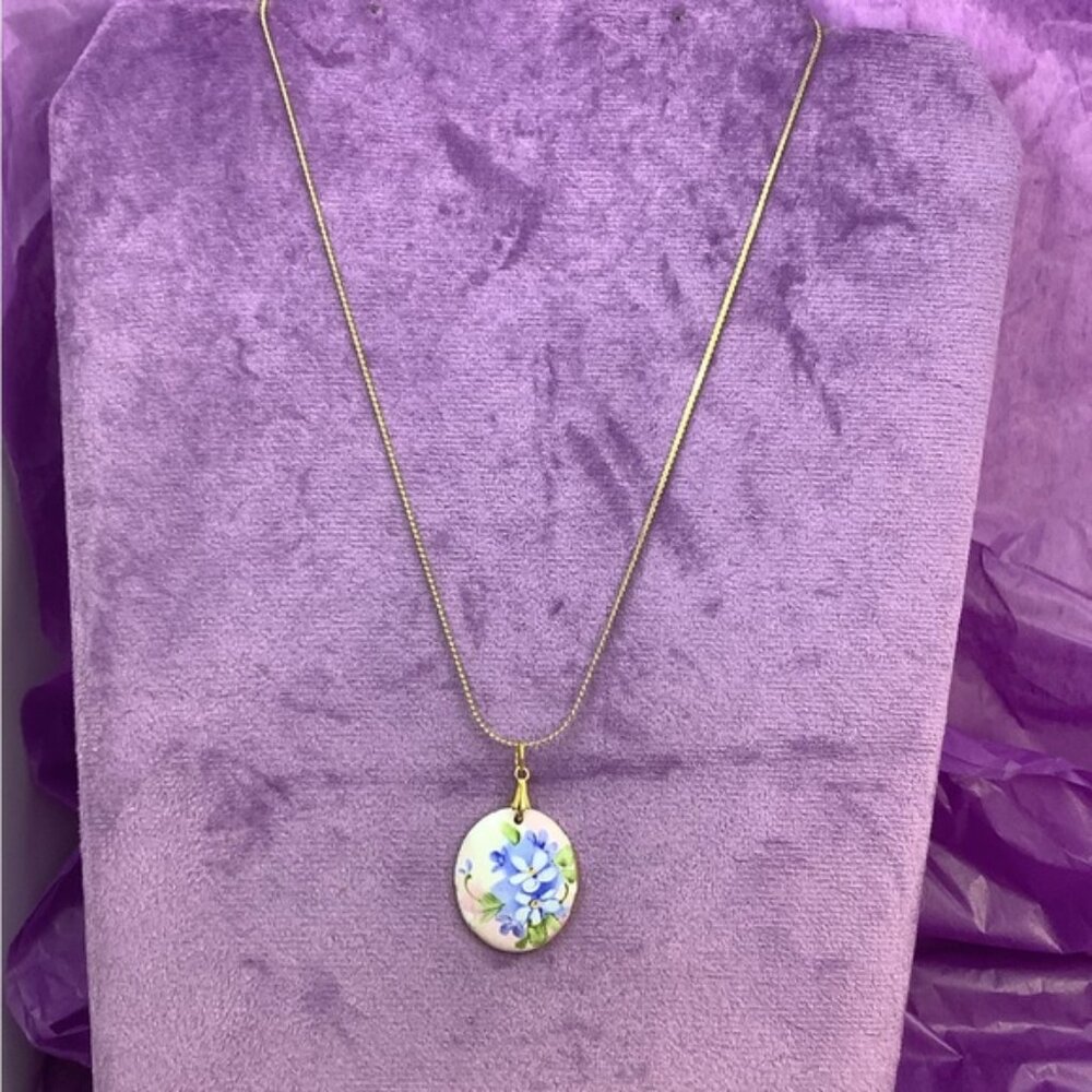Vintage Hand painted Porcelain Pendant necklace